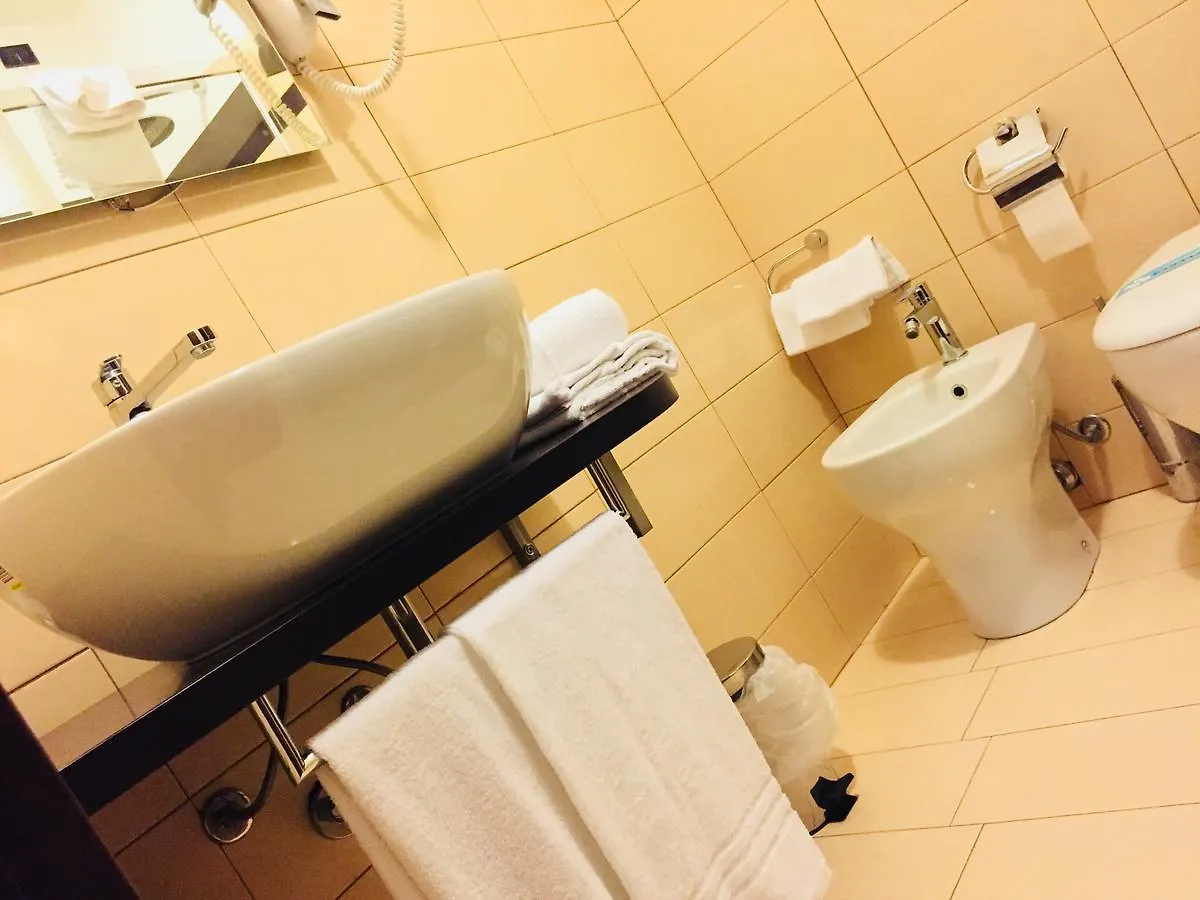 Hotel Motel Europa Ossona 4*,